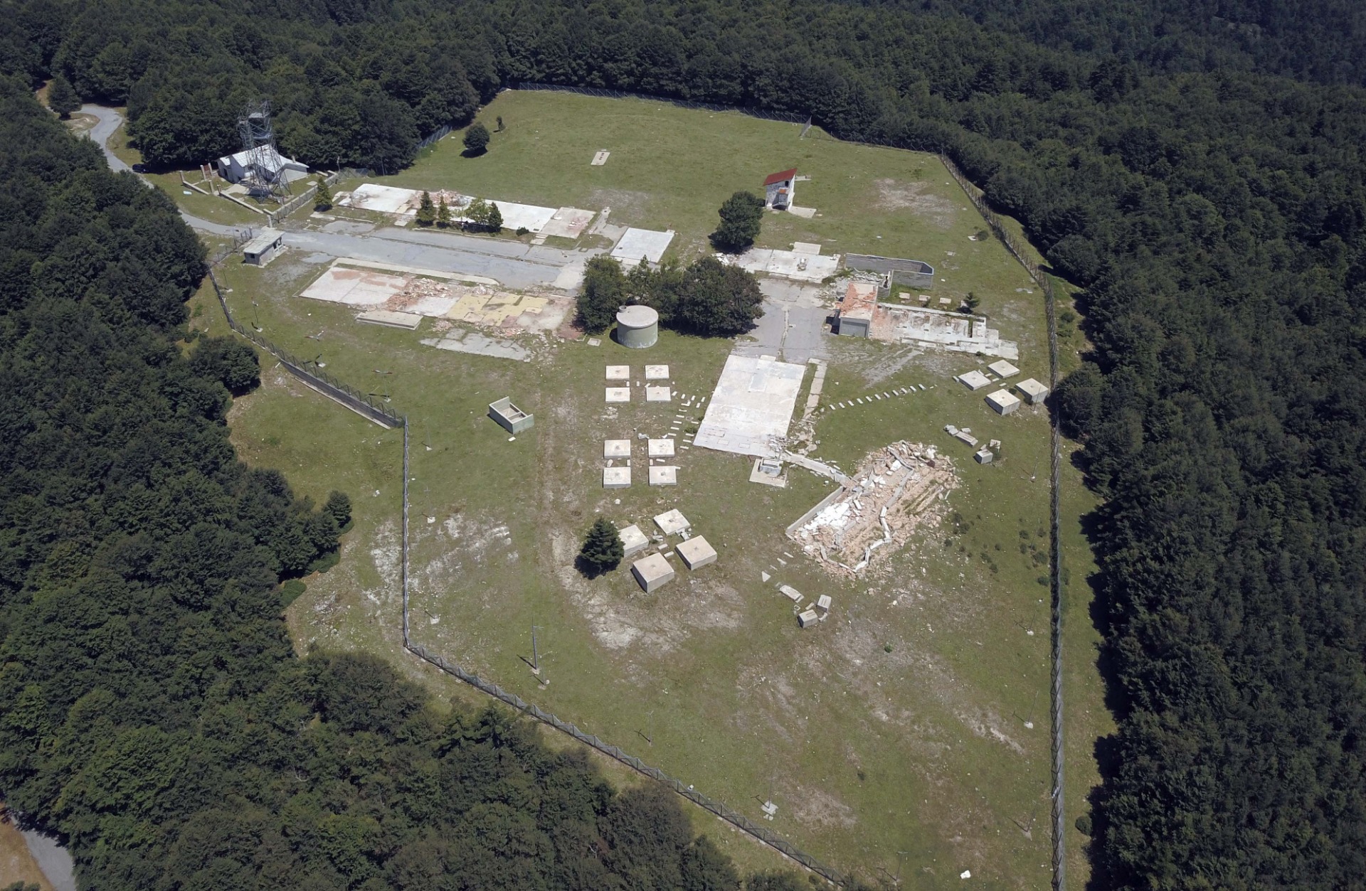 L'ex base militare USAF di Monte Nardello